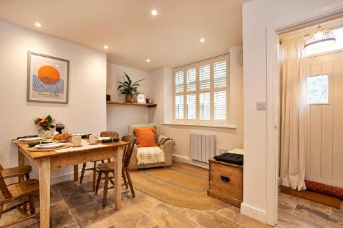 Finest Retreats Courtyard Cottage — 4-Star Luxury Hotel in Kendal, United Kingdom