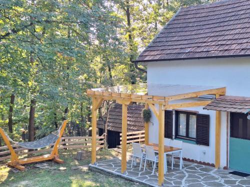 Vikendica WoodNook Kosmaj Šumski kutak in Sopot, Serbia