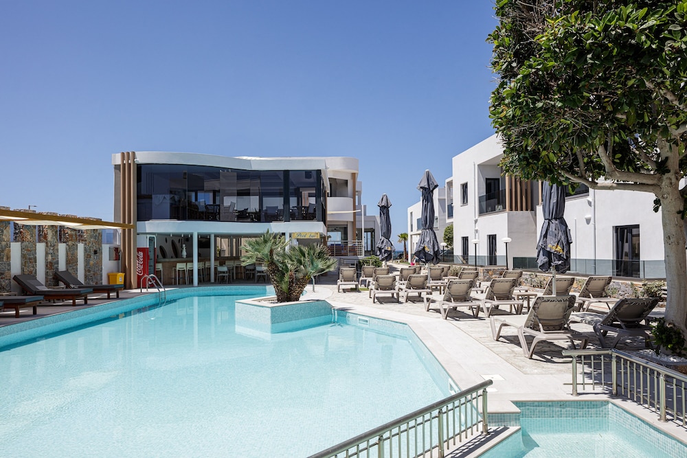 Golden Bay Boutique Hotel Bungalows — Hersonissos