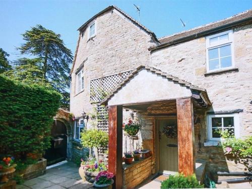 Pike Cottage — 4-Star Luxury Hotel in Stow On The Wold, United Kingdom