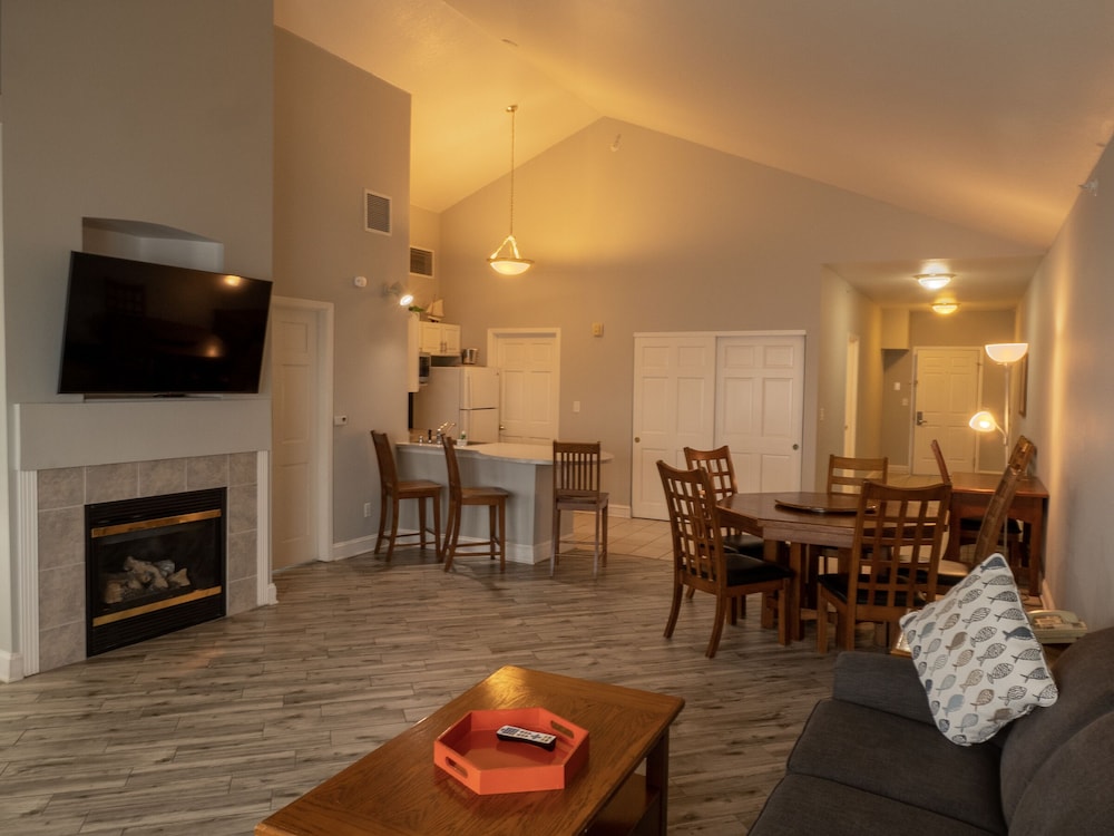 Delavan Lake Resort - photo 19