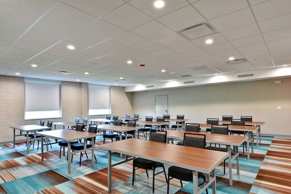 Home2 Suites by Hilton La Porte - photo 40
