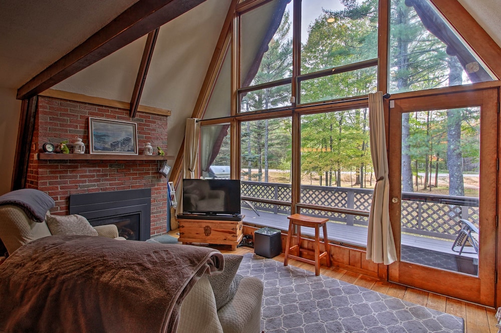 Ski Chalet on Saco Less Than 2 Mi To Attitash Resort - photo 3