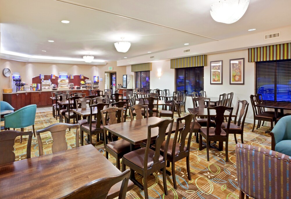 Holiday Inn Express Hotel & Suites Puyallup by IHG - photo 19