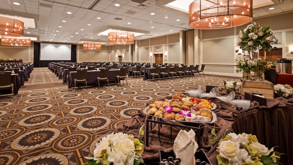 Best Western Premier The Central Hotel & Conference Center - photo 41
