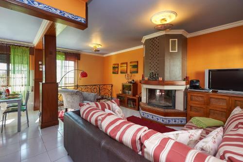 House 3 Bedroon Near Sintra and Lisbon — 4-Star Luxury Hotel in Sintra, Portugal