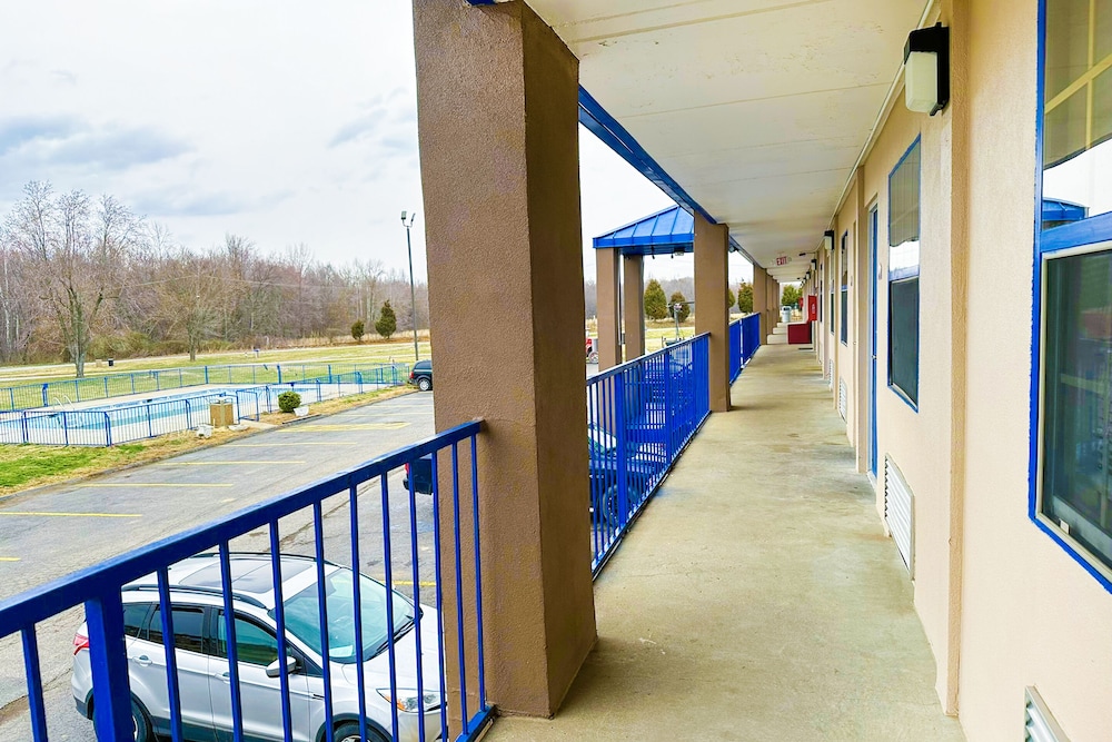 Happy Stay Inn Madisonville I 69 By OYO - photo 4