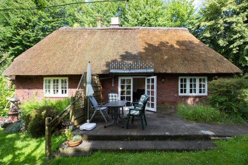 Ferienhaus Reetkate Breklum — hotel in Breklum