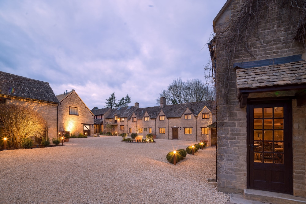 Old Swan & Minster Mill Hotel — hotel in Witney
