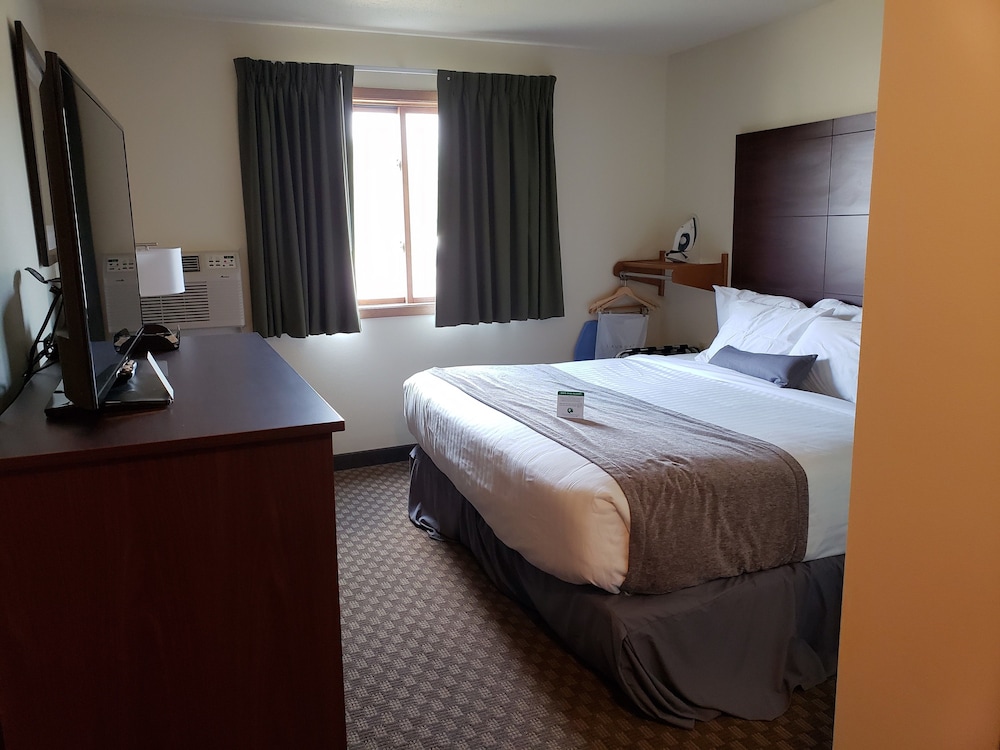 Cobblestone Inn & Suites Merrill - photo 9
