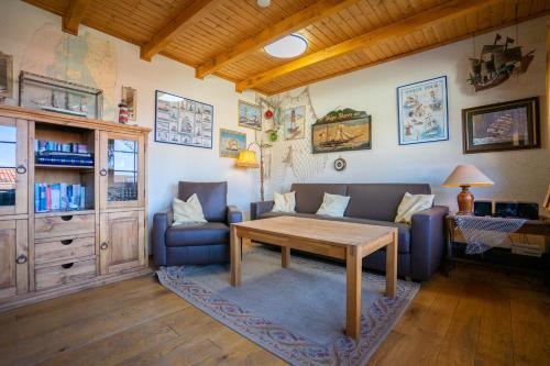 Klaar Kimming Haus Wattwurm — 4-Star Luxury Hotel in Busum, Germany