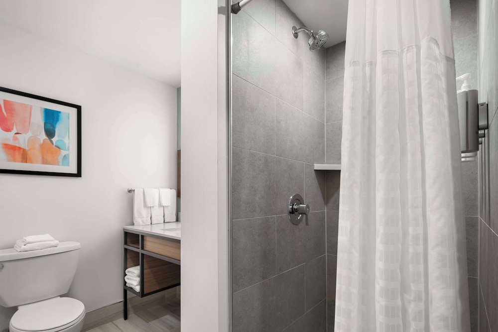 Hilton Garden Inn Kennett Square - photo 19