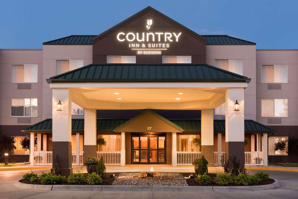 Country Inn & Suites Council Bluffs