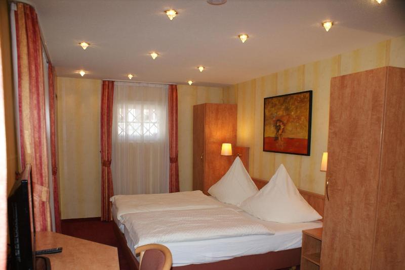 Hotel Altes Rathaus — hotel in Ostfildern