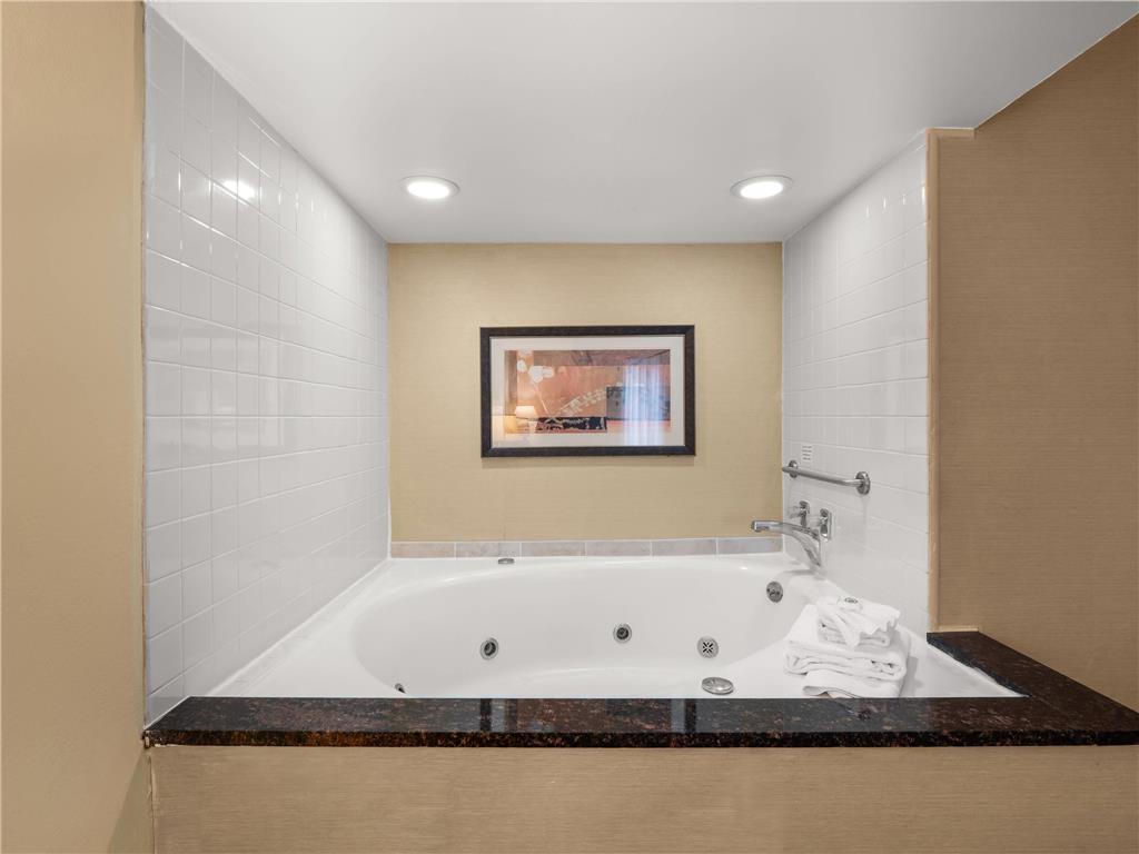 Comfort Inn Metro Airport - photo 37