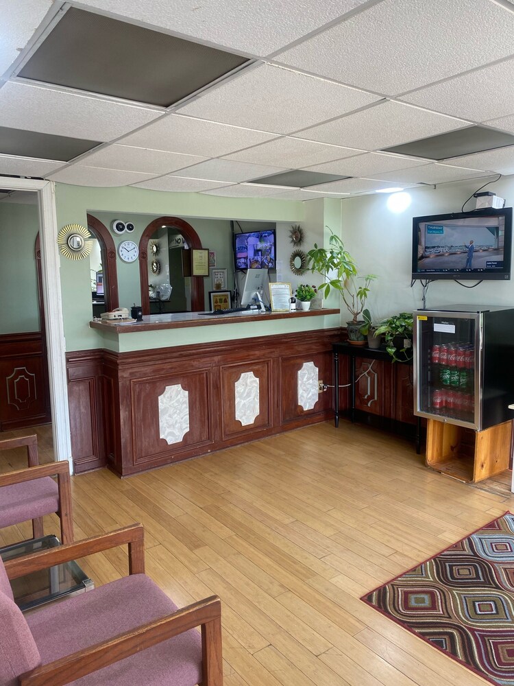 Discovery Inn Macon - photo 6