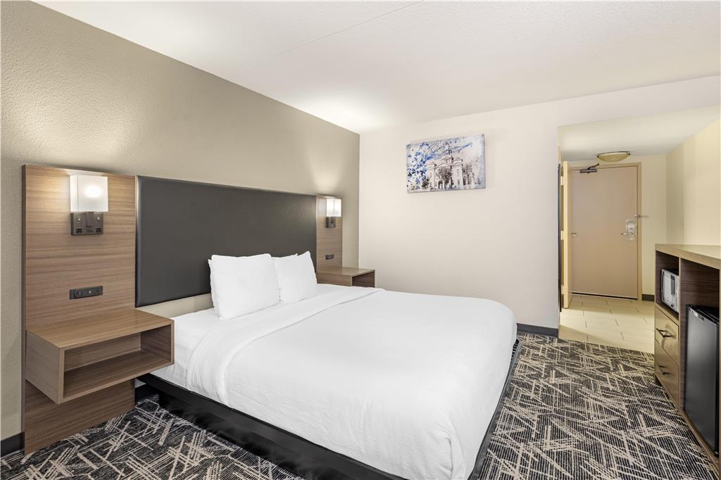 Best Western Plus York Hotel & Conference Center - photo 32