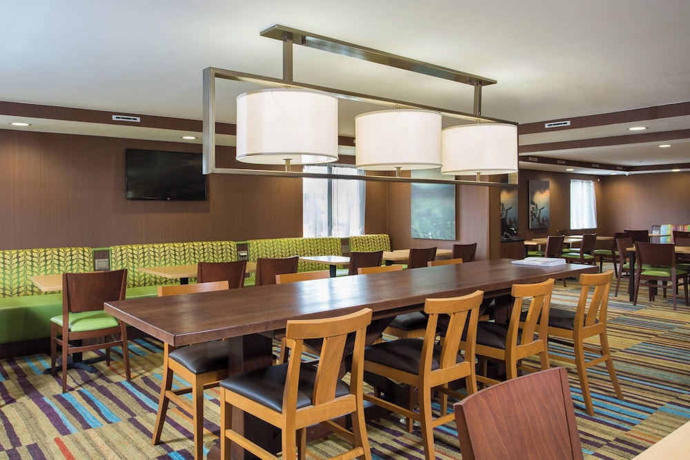Fairfield Inn by Marriot Manchester Boston Regional Airport - photo 23