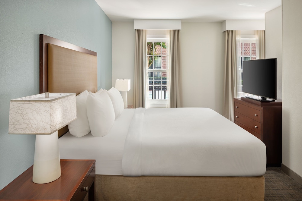 Residence Inn by Marriott Savannah Downtown Historic Distric - photo 8
