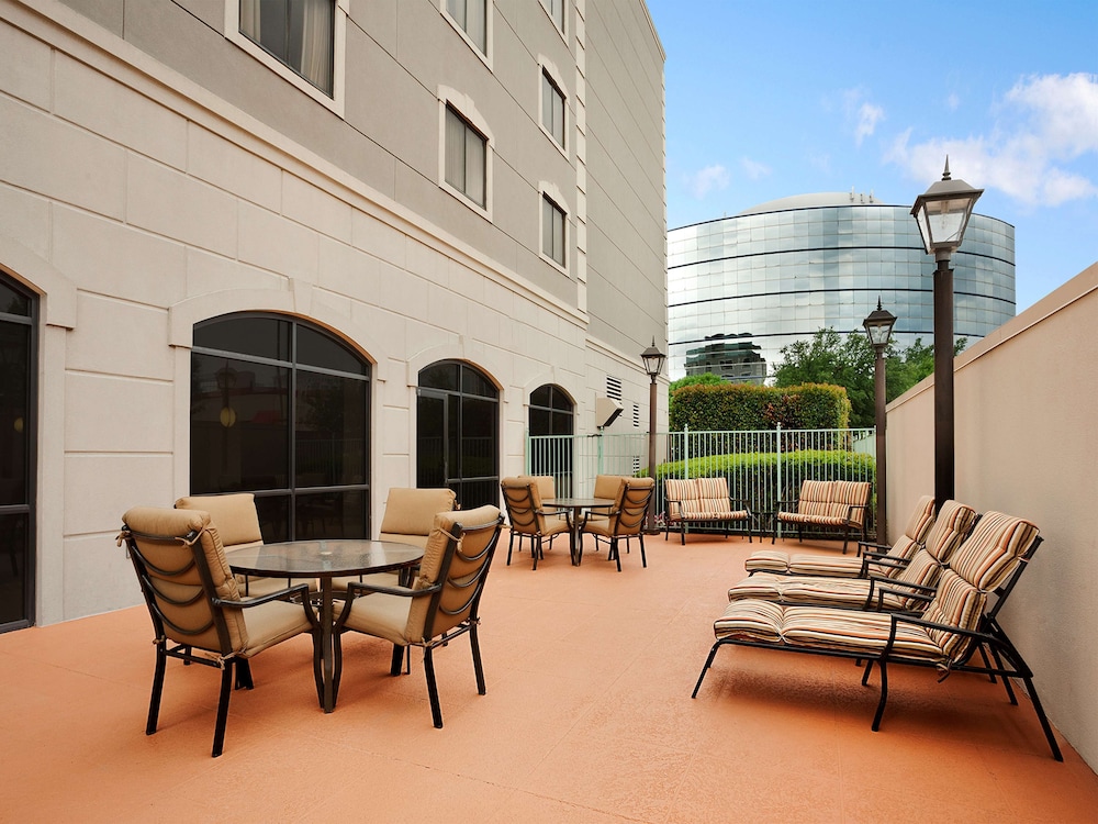 Embassy Suites by Hilton Dallas Near the Galleria - photo 55