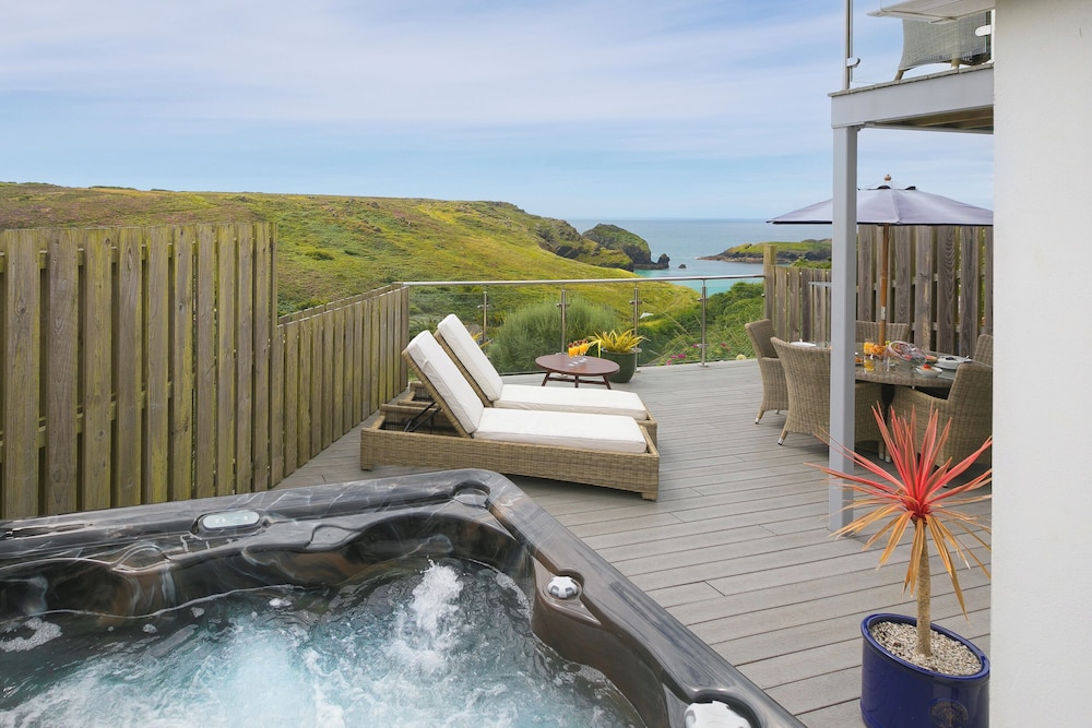 Daphne in Helston, United Kingdom