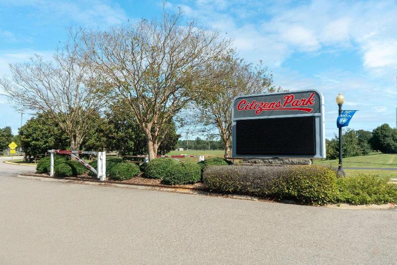 Howard Johnson by Wyndham Aiken - photo 4