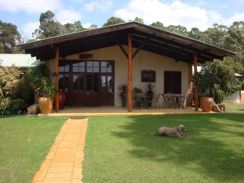Island Brook Estate Vineyard And Chalets — Margaret River