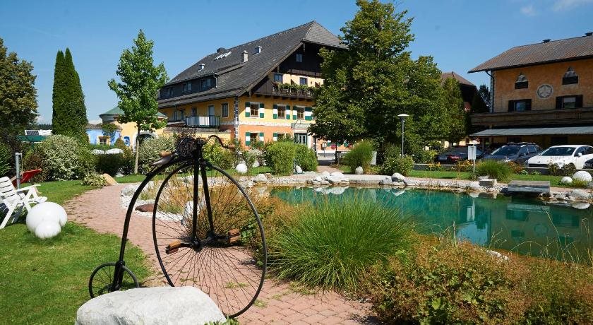 Gastagwirt - carbon neutral hotel in Eugendorf