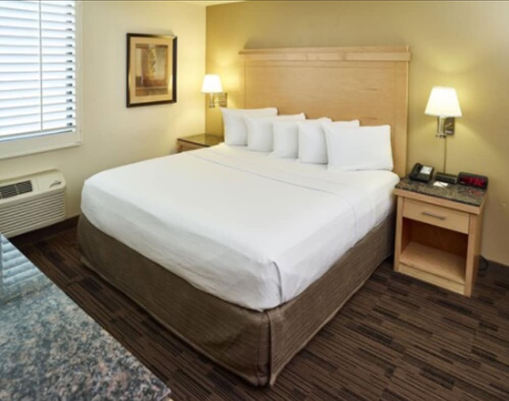 Livinn Hotel St. Paul I 94 East 3M Area - photo 11