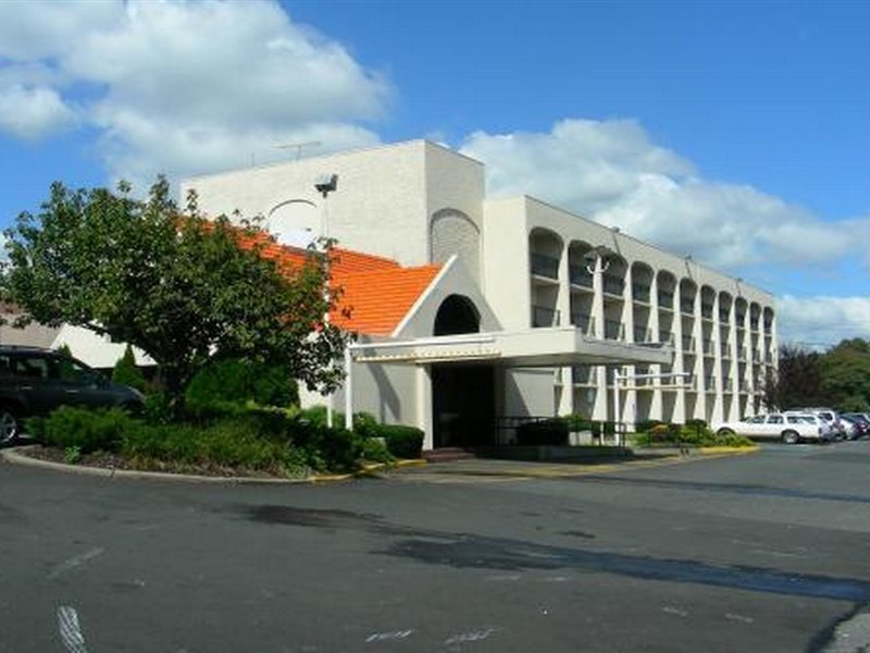 Howard Johnson by Wyndham Clifton NJ — hotel in Clifton