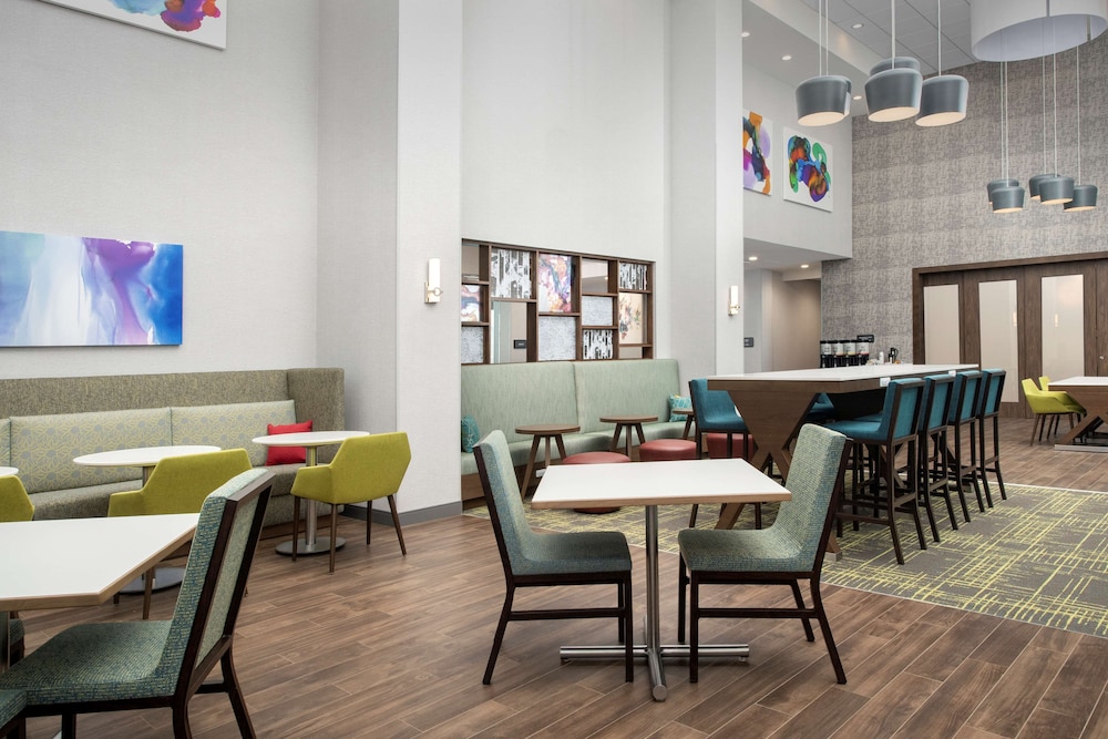 Hampton Inn & Suites Charlotte Airport Lake Pointe - photo 30