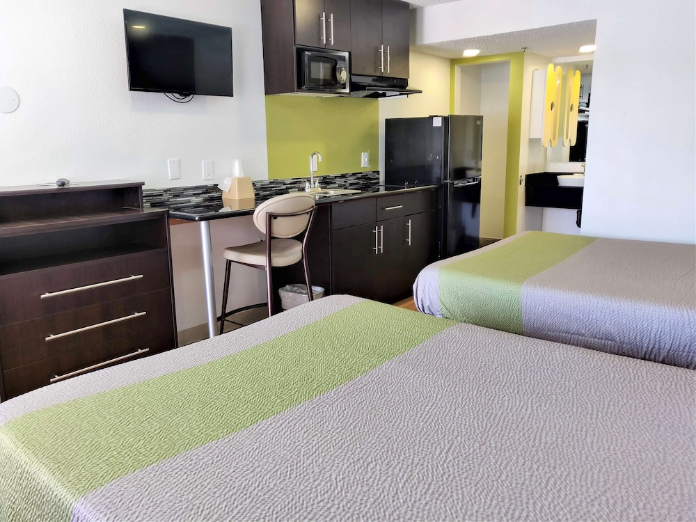 Studio 6 Fresno CA Extended Stay - photo 20