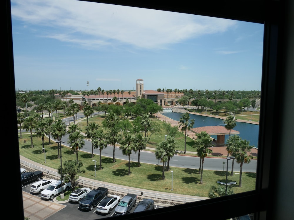 Embassy Suites by Hilton McAllen Convention Center - photo 60