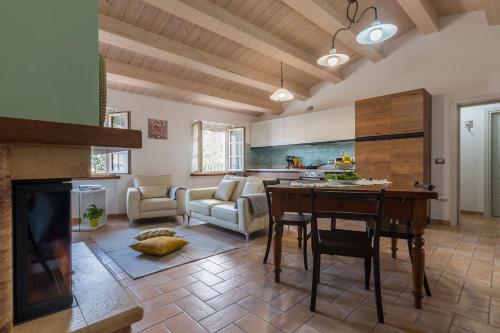 Villa Rosa — 4-Star Luxury Hotel in Fossombrone, Italy