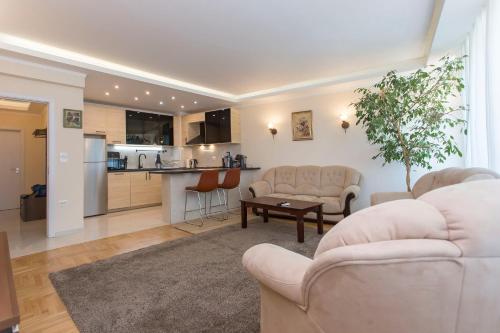 Apartment Daria Vas — 4-Star Luxury Hotel in Sofia, Bulgaria