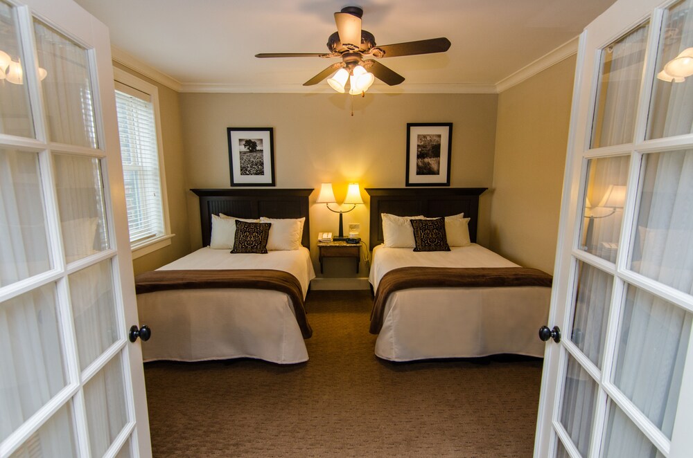 The Eldridge Hotel - photo 14
