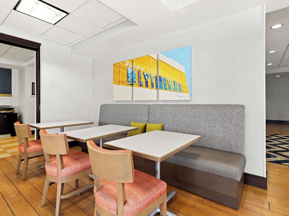 Hampton Inn Blytheville - photo 24