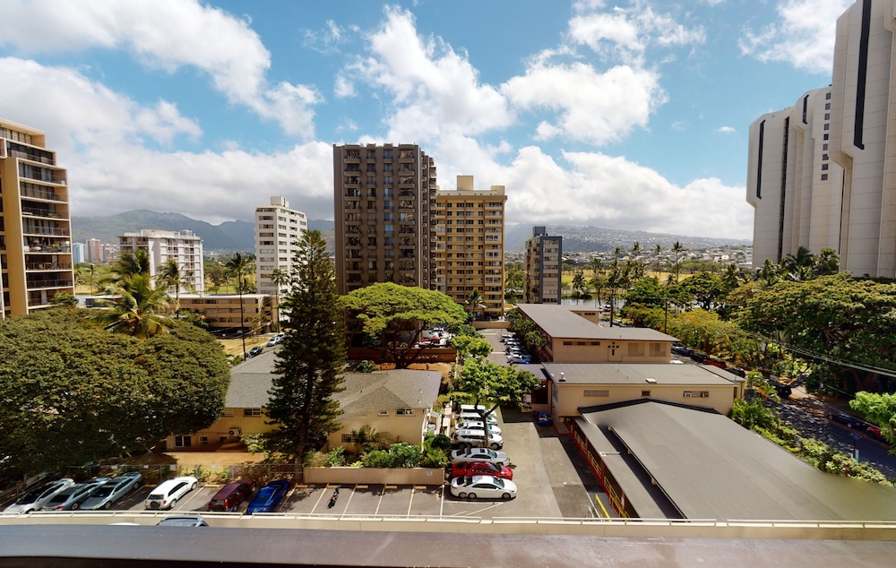 Waikiki Banyan High Level Condo with Private Lanai by Koko Resort Vacation Rentals - photo 135