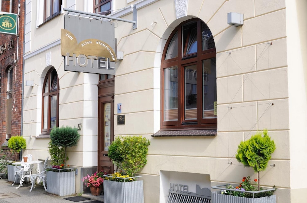 Hotel Zur Alten Stadtmauer — Luebeck