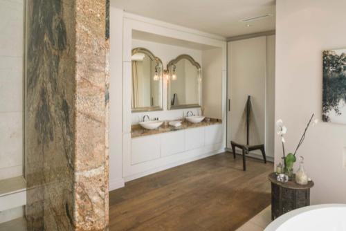 Fresnaye House
