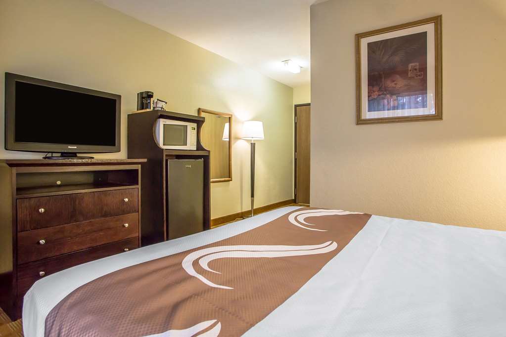 Quality Inn & Suites Marinette - photo 12