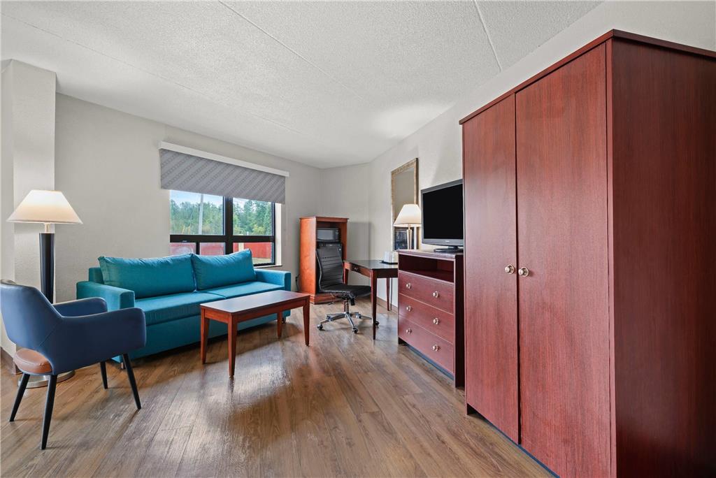 Days Inn by Wyndham Utica - photo 30