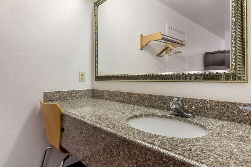 Motel 6 Atlanta TX - photo 12