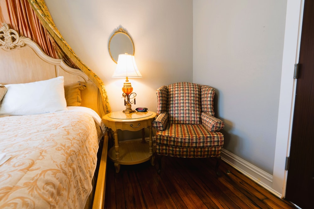 Oaak Tree Hotel - photo 66