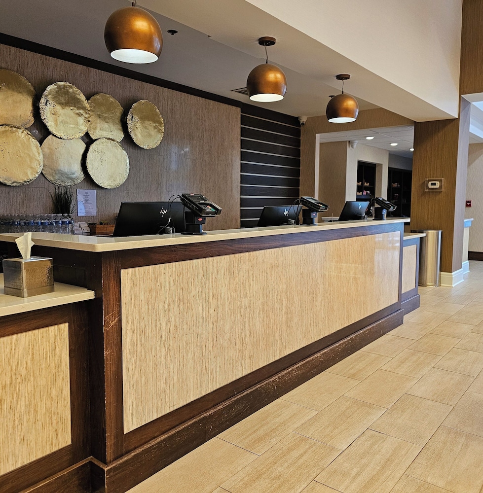 Doubletree by Hilton Hotel Norfolk Airport - photo 2