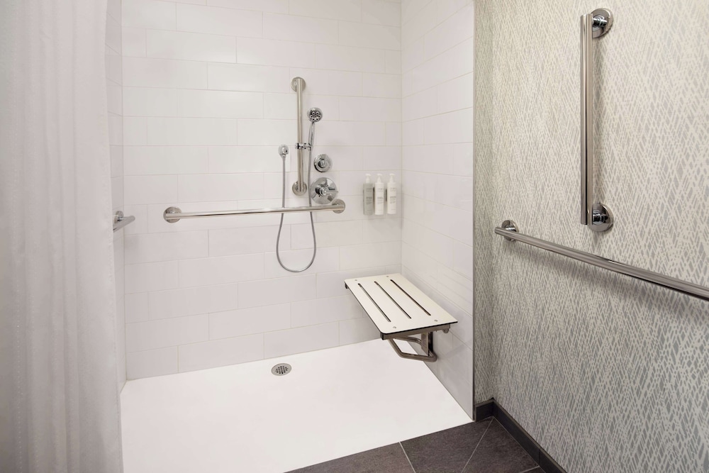 Home2 Suites By Hilton New York Times Square - photo 10