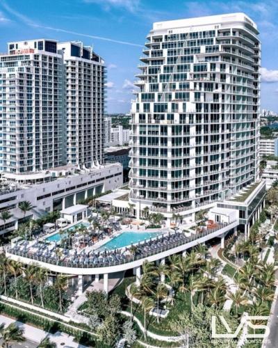 Four Seasons FTL Beach 2 Bed 2Bath Luxury Residence Direct Ocean Views — 4-Star Luxury Hotel in Fort Lauderdale, United States