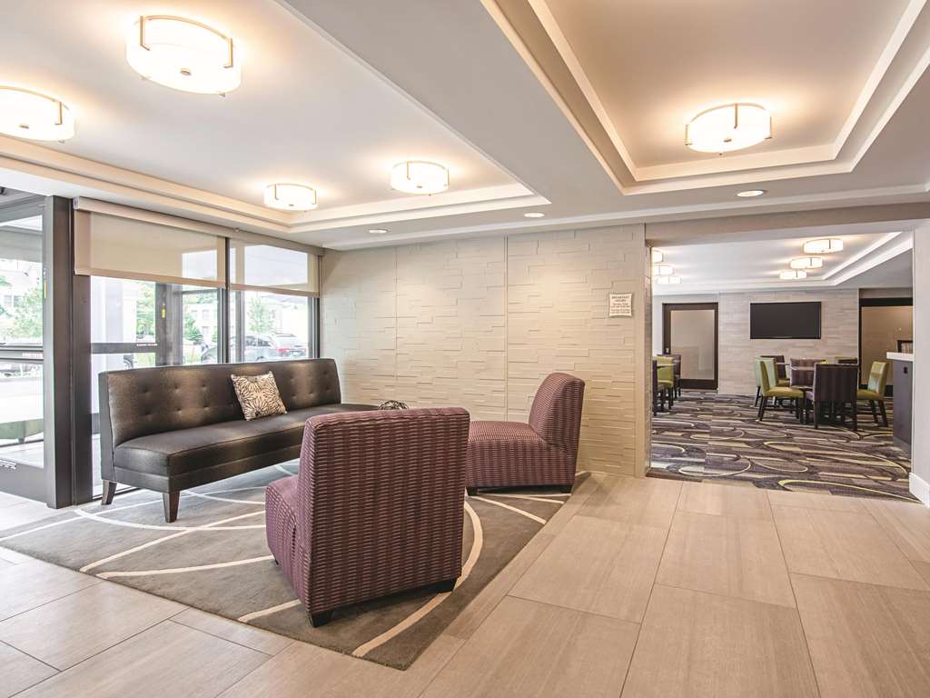 La Quinta Inn & Suites by Wyndham Portland DT Maine Med - photo 9