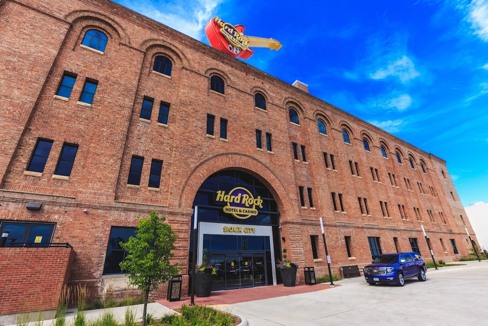 Hard Rock Hotel & Casino Sioux City — 4-Star Luxury Hotel in Sioux City, United States
