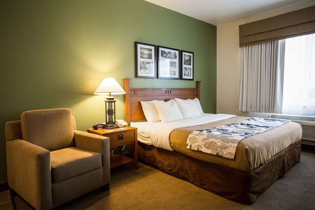 Sleep Inn & Suites Conference Center Eau Claire North - photo 9